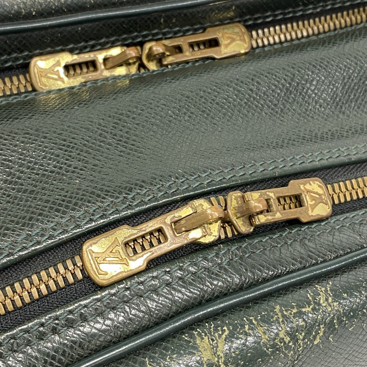 【5ie6016-h】ルイヴィトン ショルダーバッグ タイガ リポーターPM M30154 エピセア【中古】メンズ