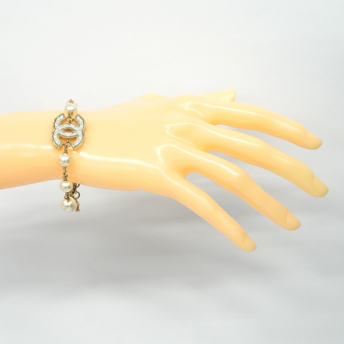 【5jgb0467】シャネル ブレスレット ココマーク マトラッセ GPメッキ フェイクパール シャンパンゴールド【中古】レディース