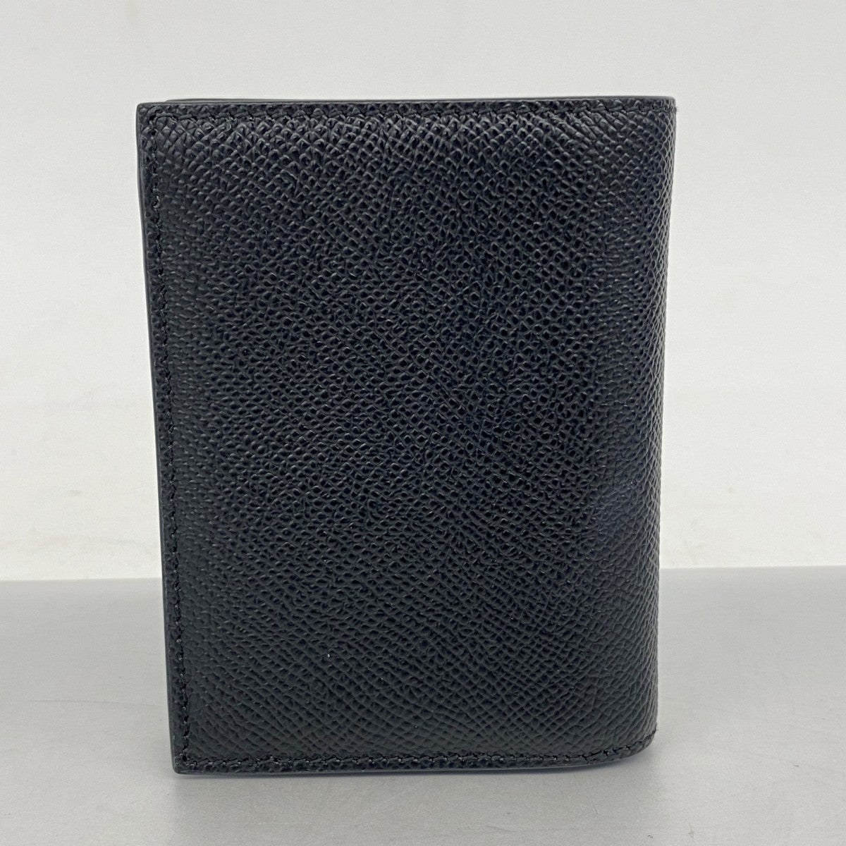 【5mb2081-h】サルヴァトーレフェラガモ 財布 ヴァラ レザー ブラック ゴールド金具【中古】レディース