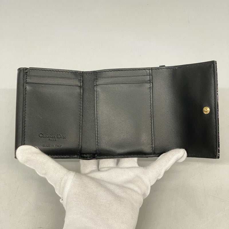 ★SALE【5mb2152-h】クリスチャンディオール 三つ折り財布 カナージュ エナメル ブラック シャンパンゴールド金具【中古】レディース