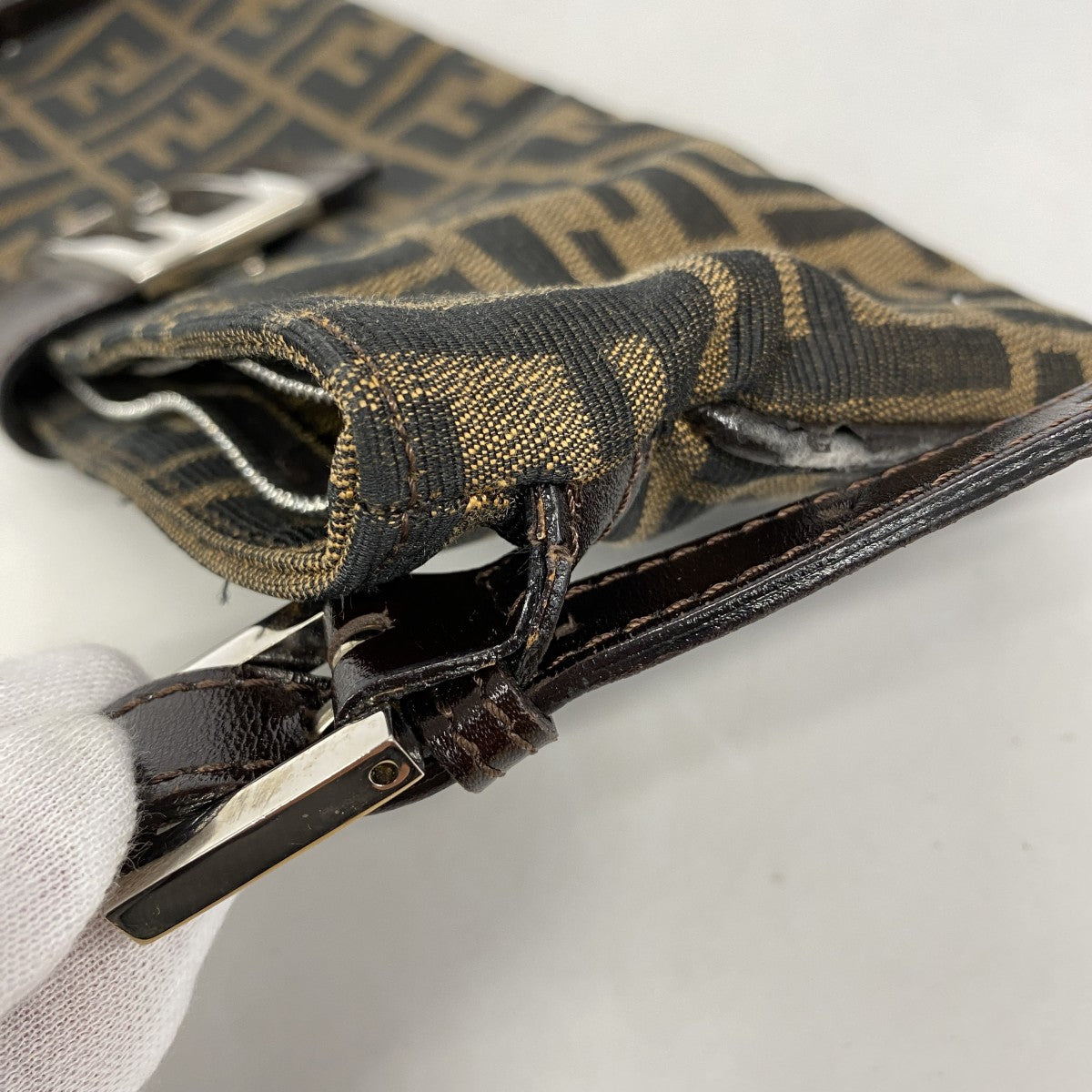 【5me5680】フェンディ ショルダーバッグ ズッカ ナイロンキャンバス ブラウン シルバー金具【中古】レディース