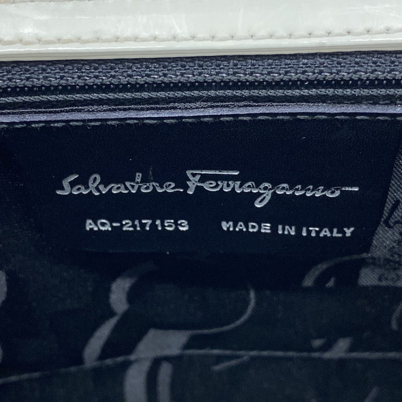 【5me5710】サルヴァトーレフェラガモ ハンドバッグ ガンチーニ レザー ホワイト シルバー金具 2wayバッグ【中古】レディース