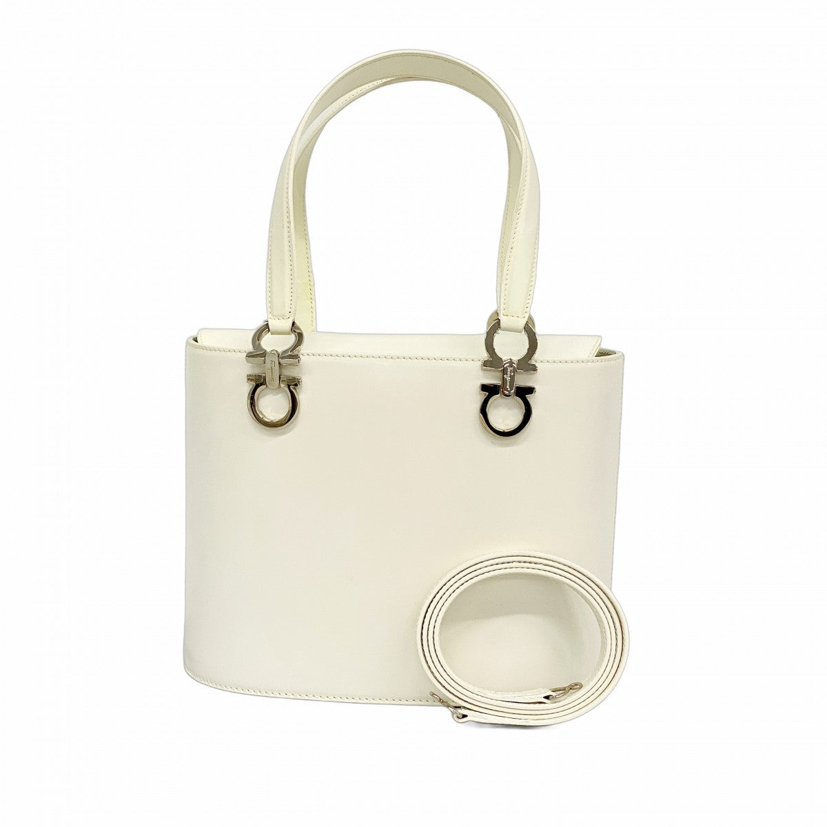 【5me5710】サルヴァトーレフェラガモ ハンドバッグ ガンチーニ レザー ホワイト シルバー金具 2wayバッグ【中古】レディース