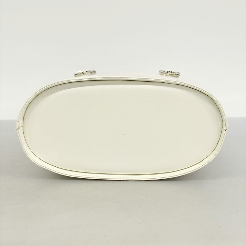 【5me5710】サルヴァトーレフェラガモ ハンドバッグ ガンチーニ レザー ホワイト シルバー金具 2wayバッグ【中古】レディース