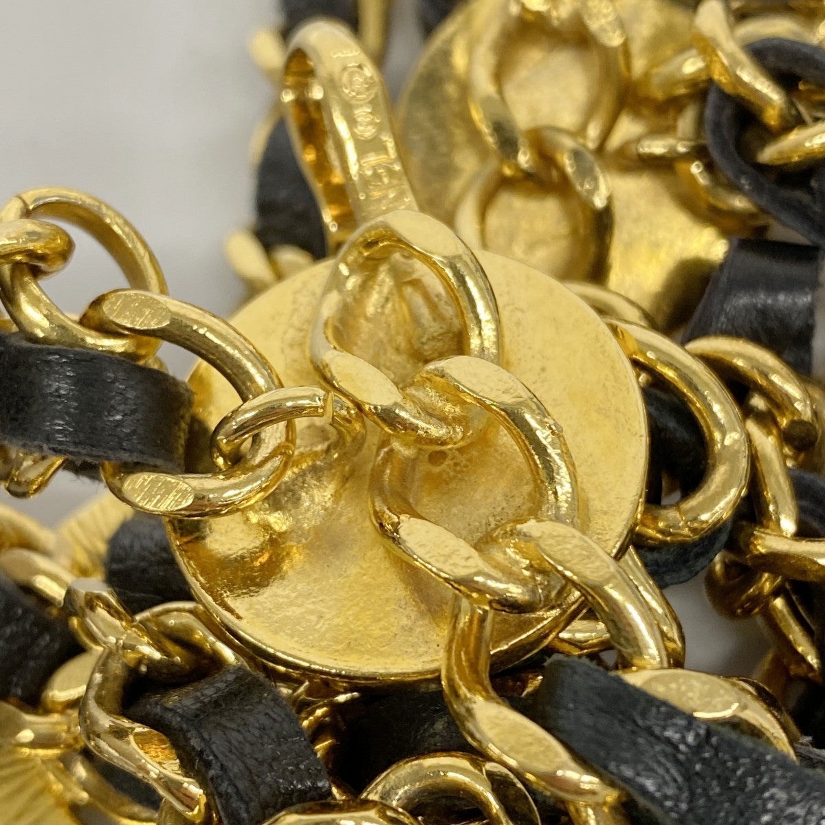 【5me5726-h】シャネル ベルト チェーン ブラック ゴールド ゴールド金具【中古】レディース