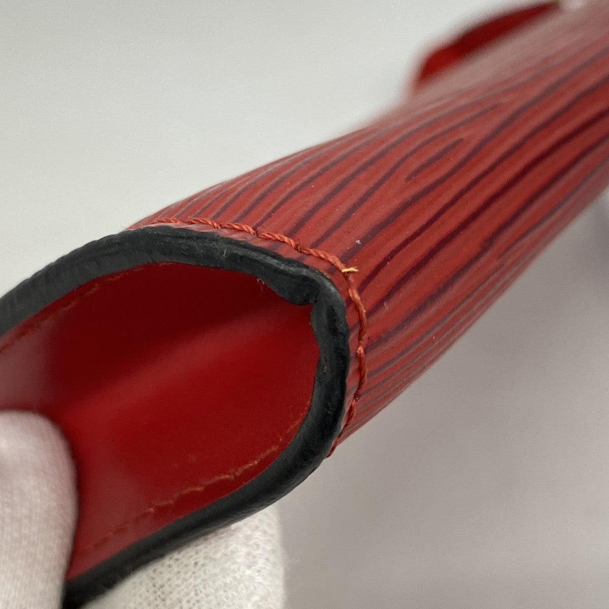 【5me5750】ルイヴィトン ポーチ エピ ポシェットアクセソワール M52947 カスティリアンレッド【中古】レディース