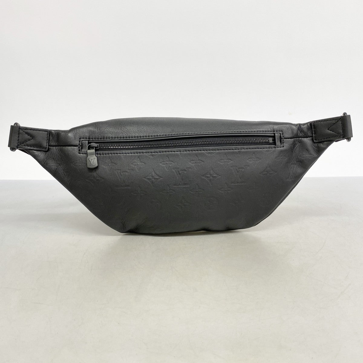 【6ae5641】ルイヴィトン ボディバッグ モノグラム・シャドウ ディスカバリーバムバッグ M44388 ブラック【中古】メンズ