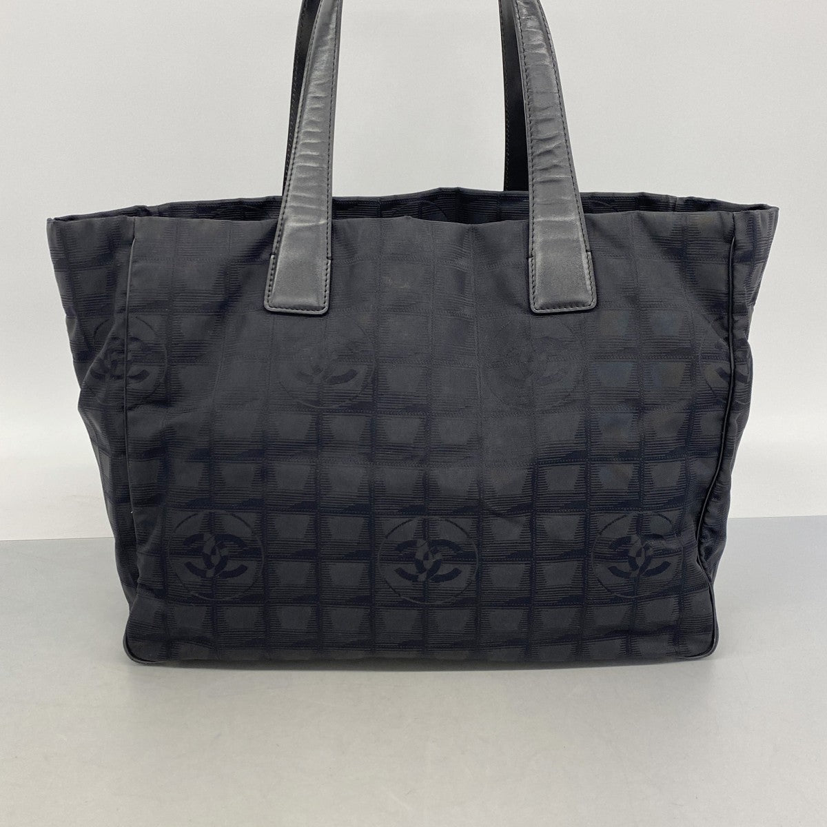 【6fa0190-k】シャネル トートバッグ ニュートラベル ナイロン ブラック ゴールド金具【中古】レディース