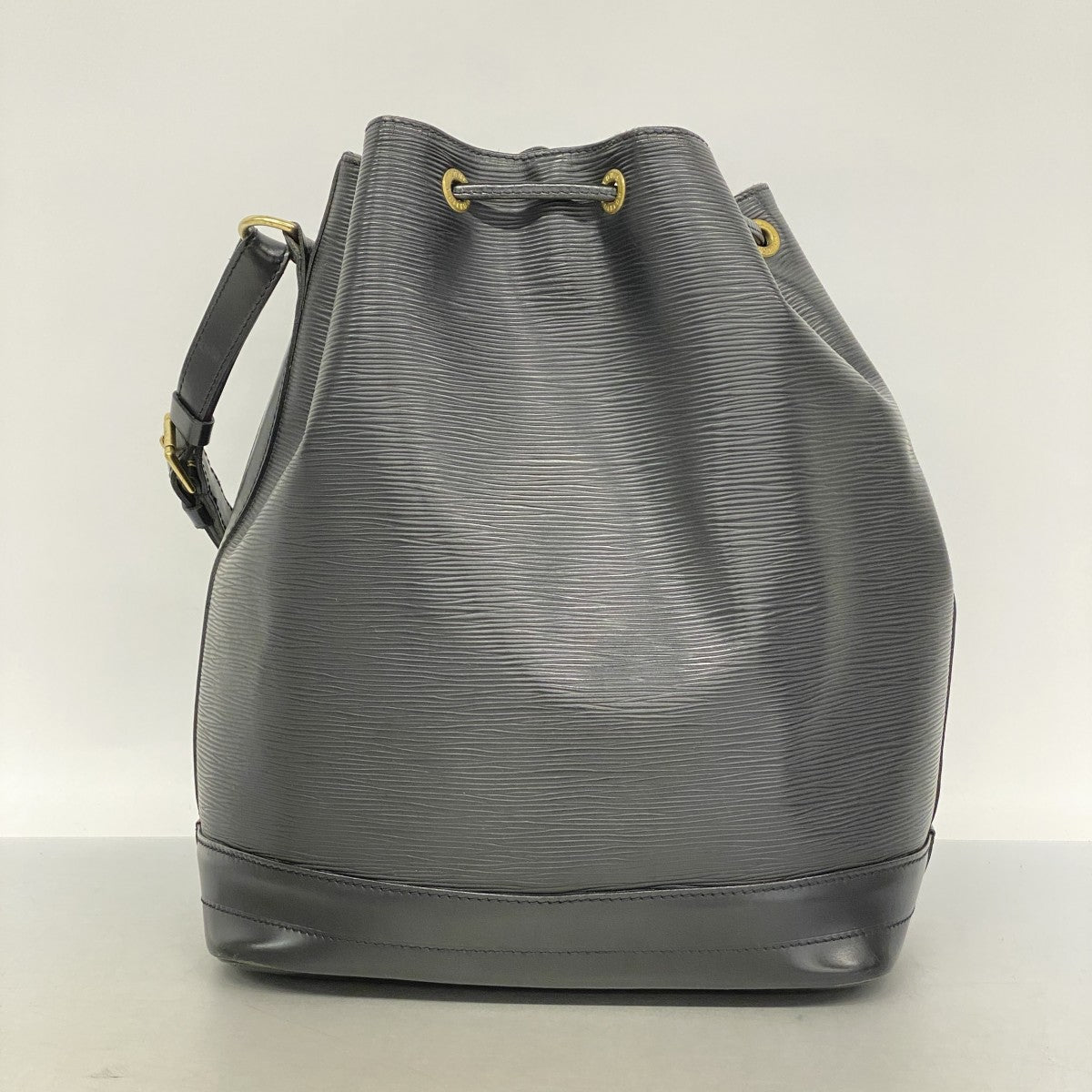【6fa0523-k】ルイヴィトン ショルダーバッグ エピ ノエ M59002 ノワール【中古】レディース
