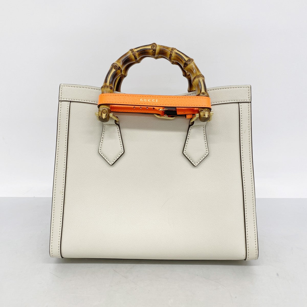 【6fa0558-k】グッチ ハンドバッグ バンブー ダイアナ 660195 レザー アイボリー ゴールド金具 2wayバッグ【中古】レディース