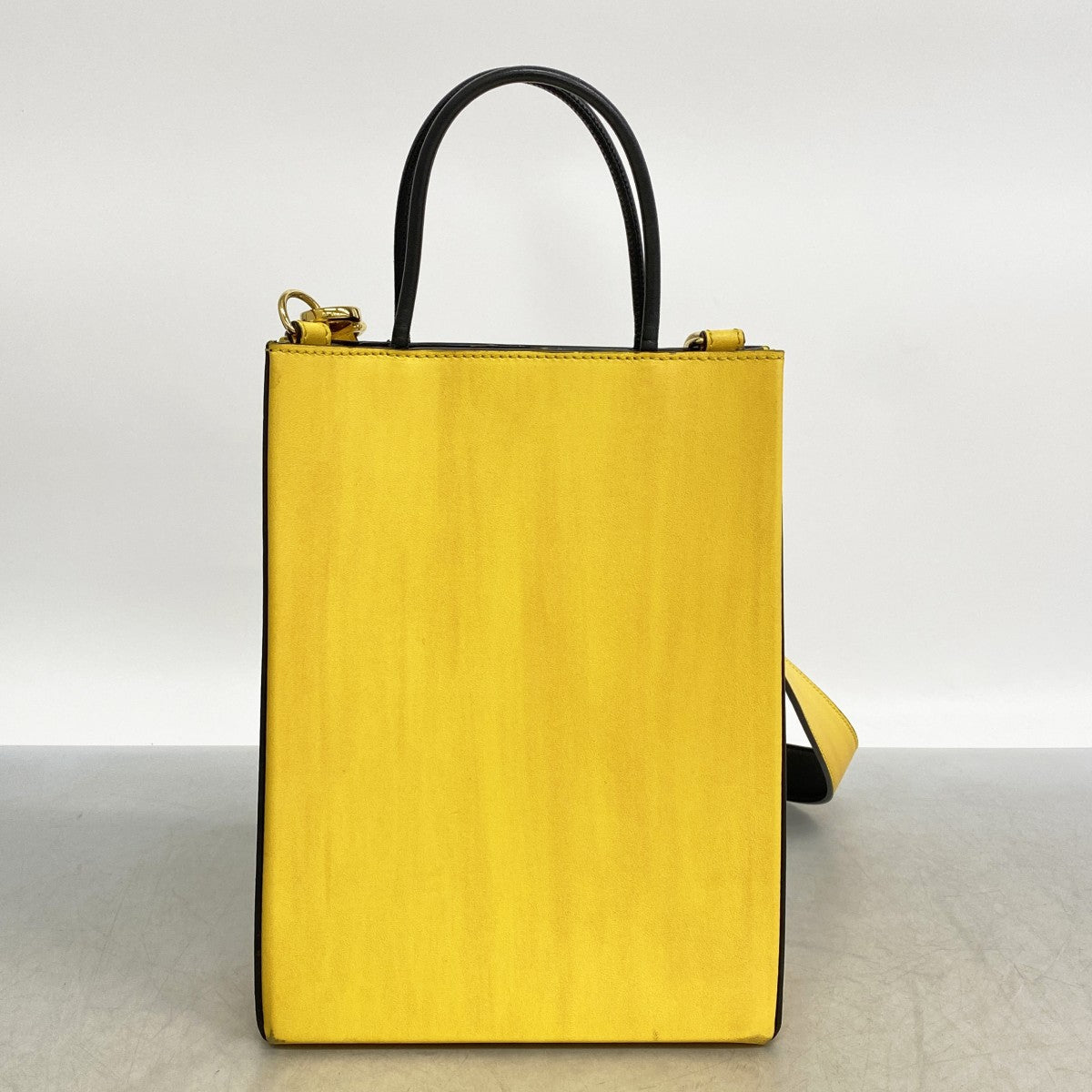 【6fb3161】フェンディ ハンドバッグ ショッピングバッグ レザー イエロー ゴールド金具 2wayバッグ【中古】レディース
