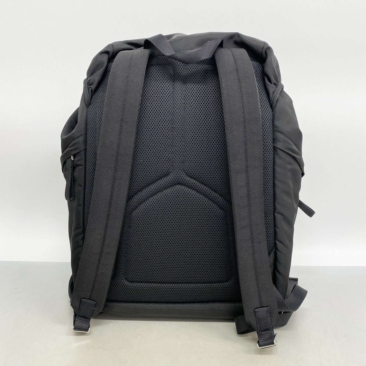 【6fd5610-k】プラダ リュック・デイパック テスート ナイロン ブラック シルバー金具【中古】メンズ