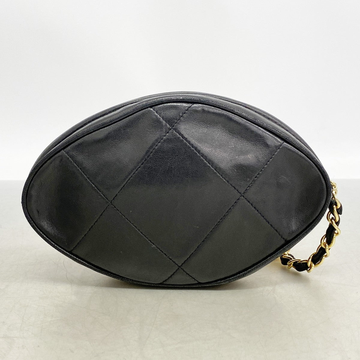【6ga0617-k】シャネル ポーチ ラムスキン ブラック ゴールド金具【中古】レディース