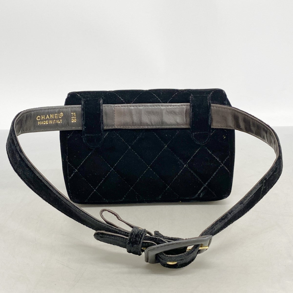 【6gc2560-k】シャネル ウエストバッグ マトラッセ ベロア ブラック ゴールド金具【中古】レディース