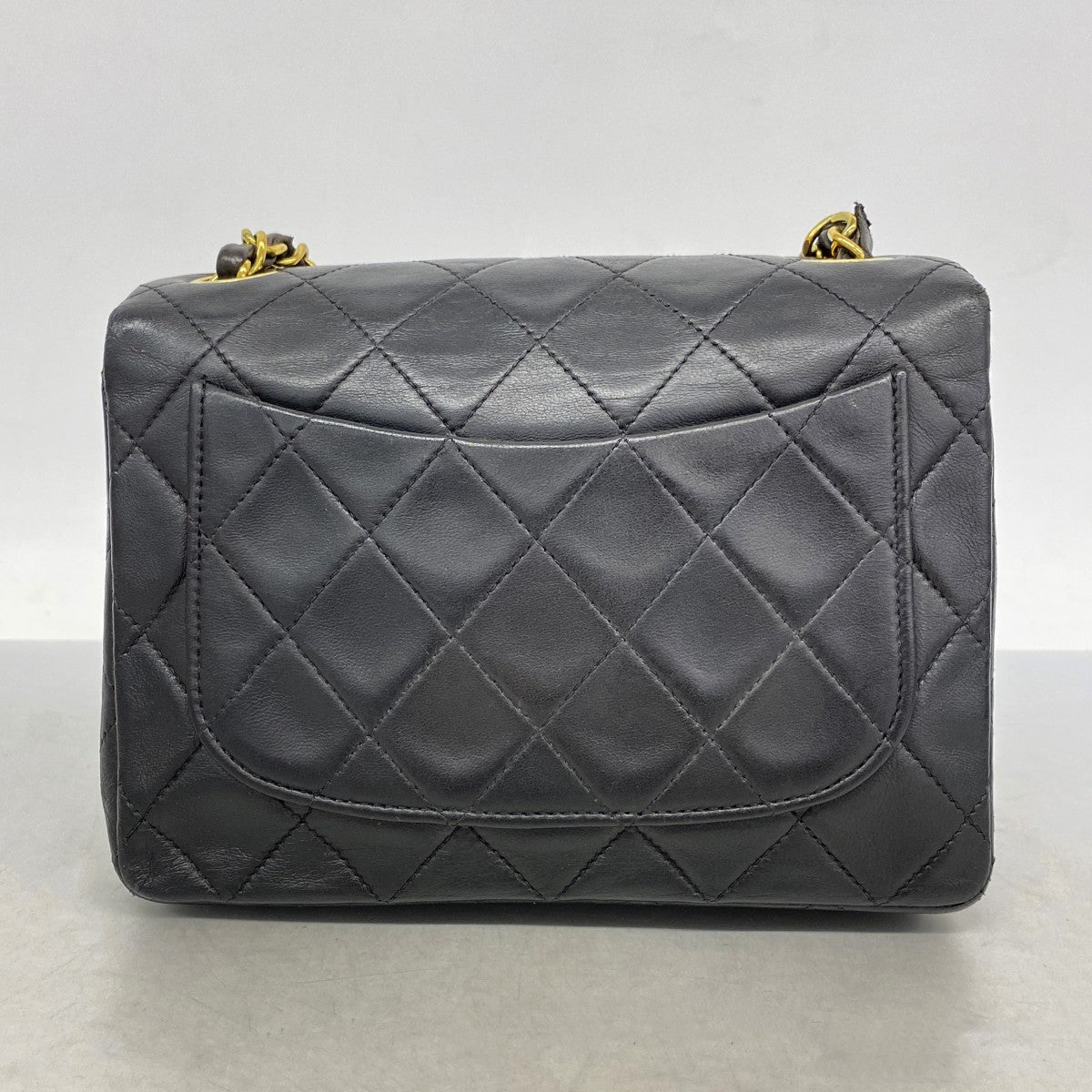 【6gc2641】シャネル ショルダーバッグ ミニマトラッセ チェーンショルダー ラムスキン ブラック ゴールド金具【中古】レディース