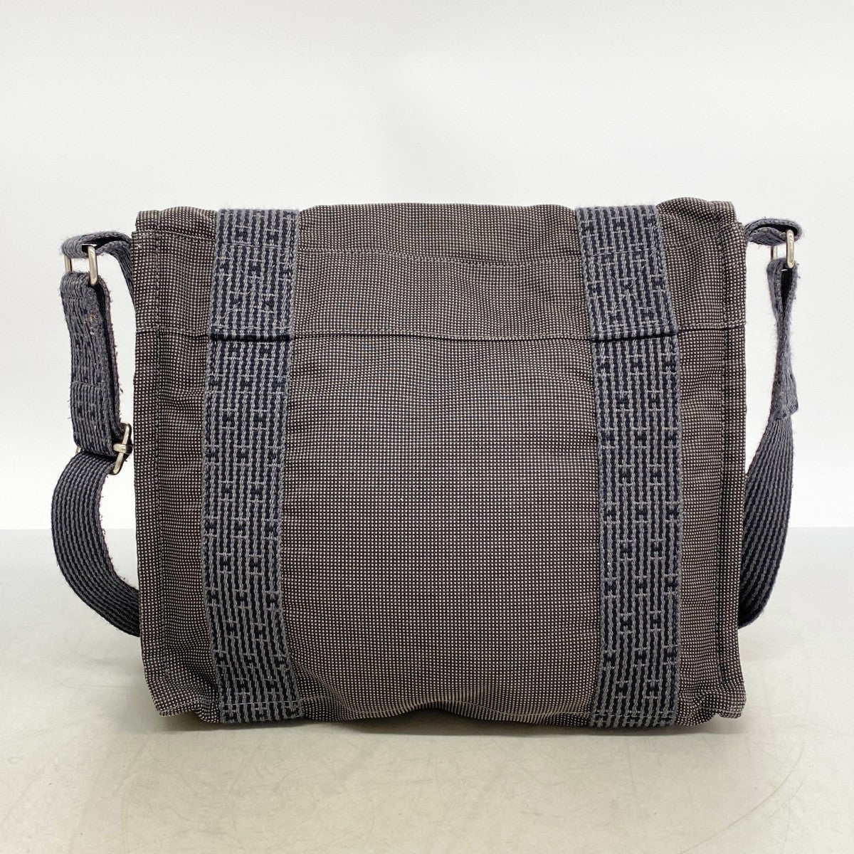 【6gc3573-k】エルメス ショルダーバッグ エールラインバサスPM キャンバス グレー シルバー金具【中古】メンズ レディース ユニセックス