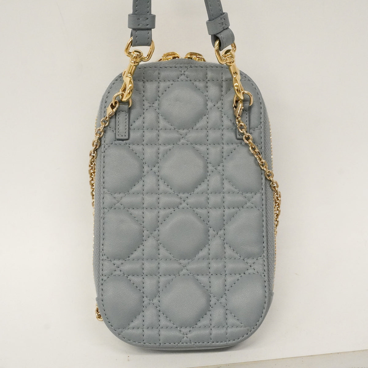 【6ge5772】クリスチャンディオール ショルダーバッグ カナージュ レザー ブルー ゴールド金具【中古】レディース