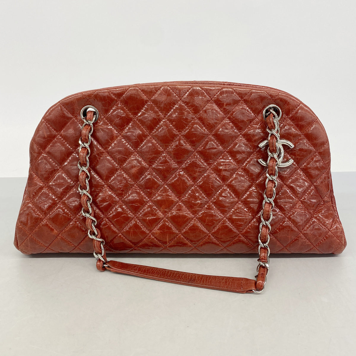 【6hb0645-k】シャネル ショルダーバッグ マトラッセ チェーンショルダー レザー レッド シルバー金具【中古】レディース