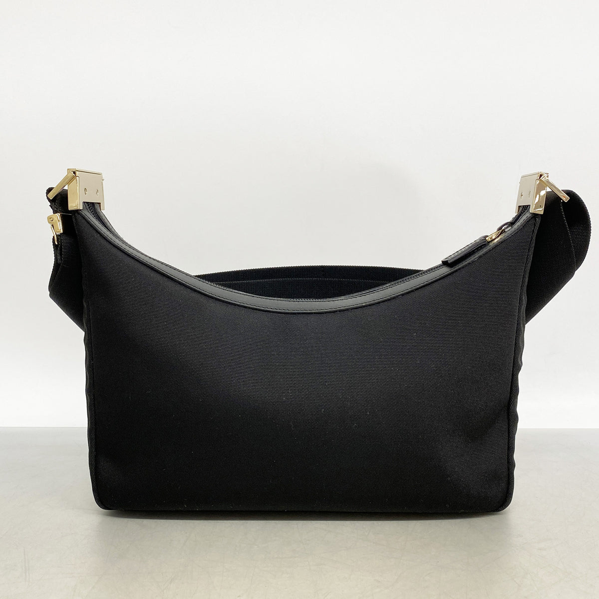 【6hb1215-k】グッチ ショルダーバッグ 019 0433 キャンバス ブラック ピンクゴールド金具【中古】レディース