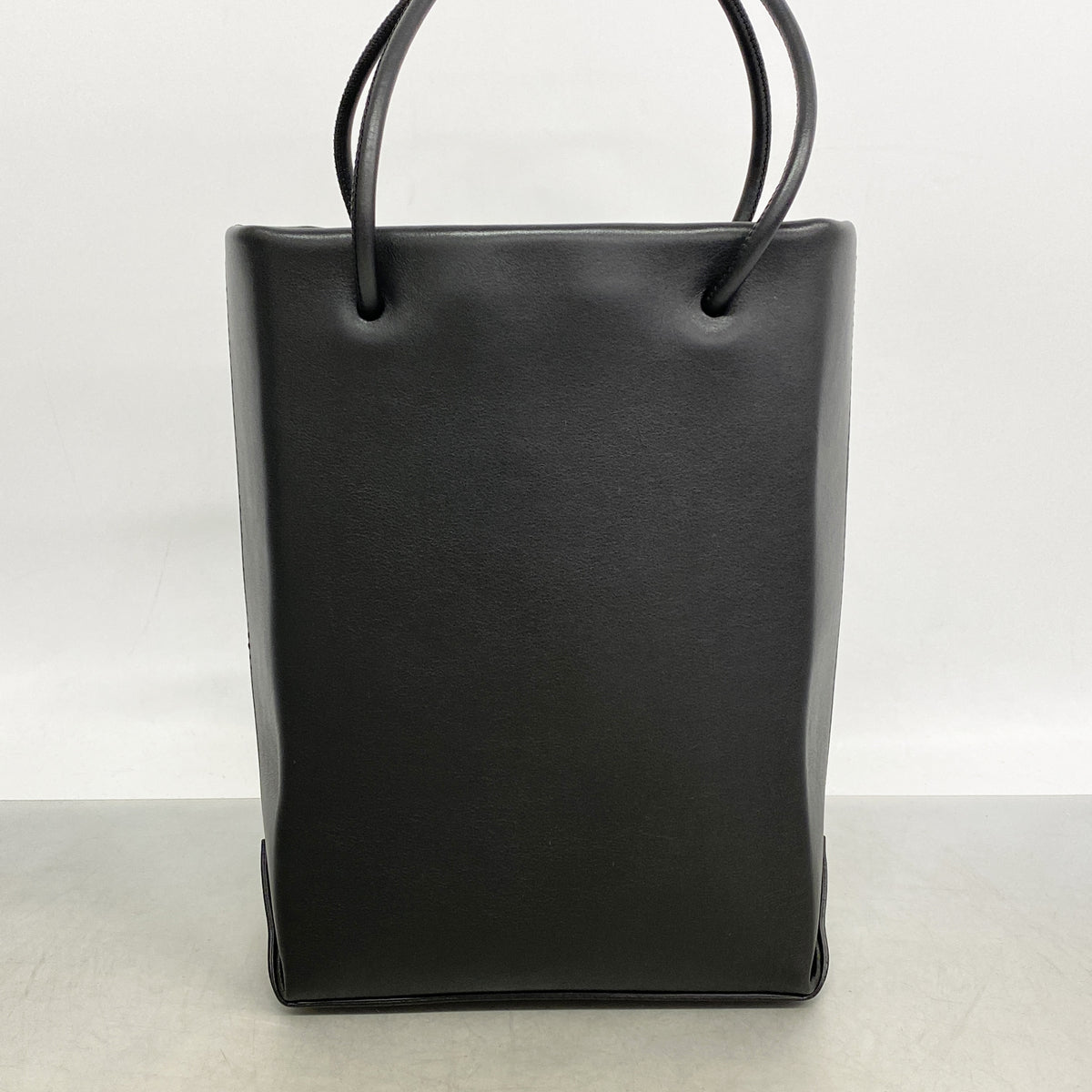 【6hd4327】シャネル トートバッグ エッセンシャル レザー ブラック シルバー金具【中古】レディース