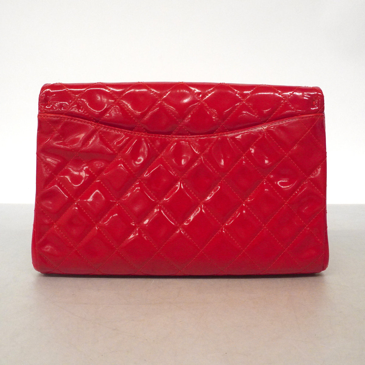 【6he4729】シャネル ショルダーバッグ マトラッセ チェーンショルダー パテントレザー レッド シルバー金具【中古】レディース