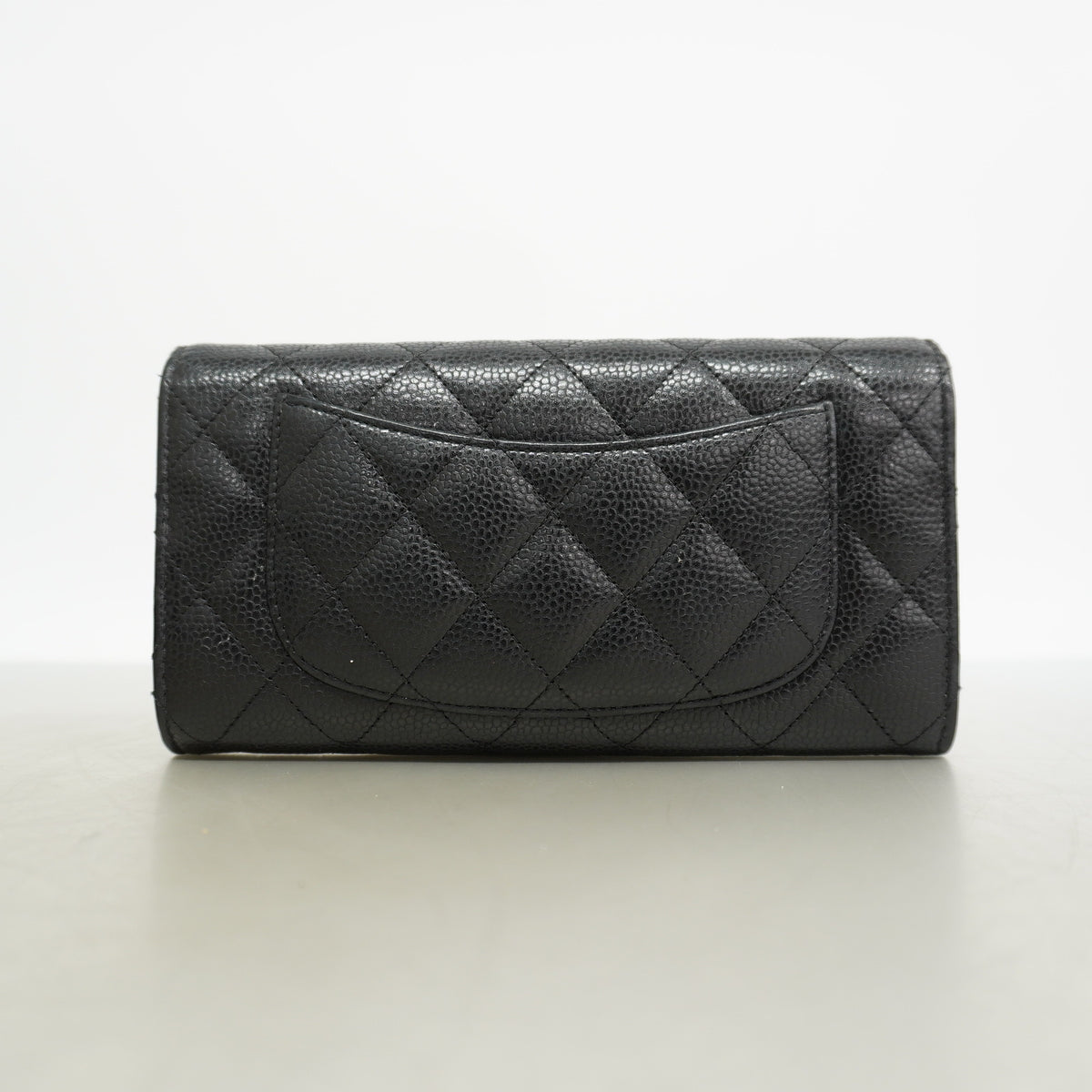 【6hf6110】シャネル 長財布 マトラッセ キャビアスキン ブラック ゴールド金具【中古】レディース