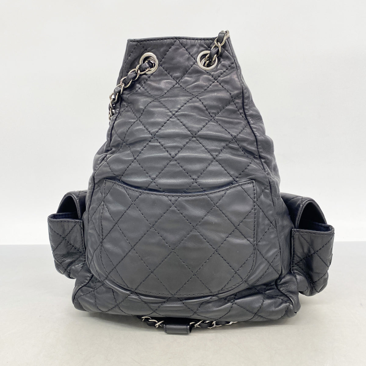 【6ia0177】シャネル リュック・デイパック マトラッセ レザー ブラック シルバー金具【中古】レディース