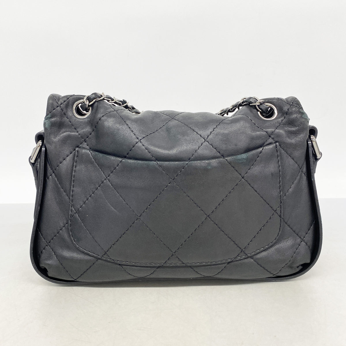 【6ia0182】シャネル ショルダーバッグ マトラッセ Wチェーン レザー ブラック シルバー金具【中古】レディース