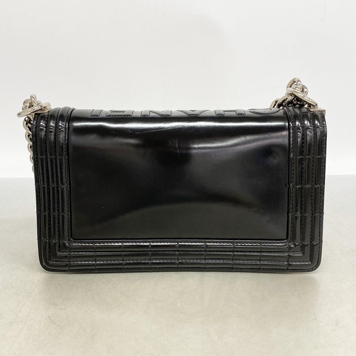 【6ia0607-k】シャネル ショルダーバッグ ボーイシャネル チェーンショルダー レザー ブラック シルバー金具【中古】レディース
