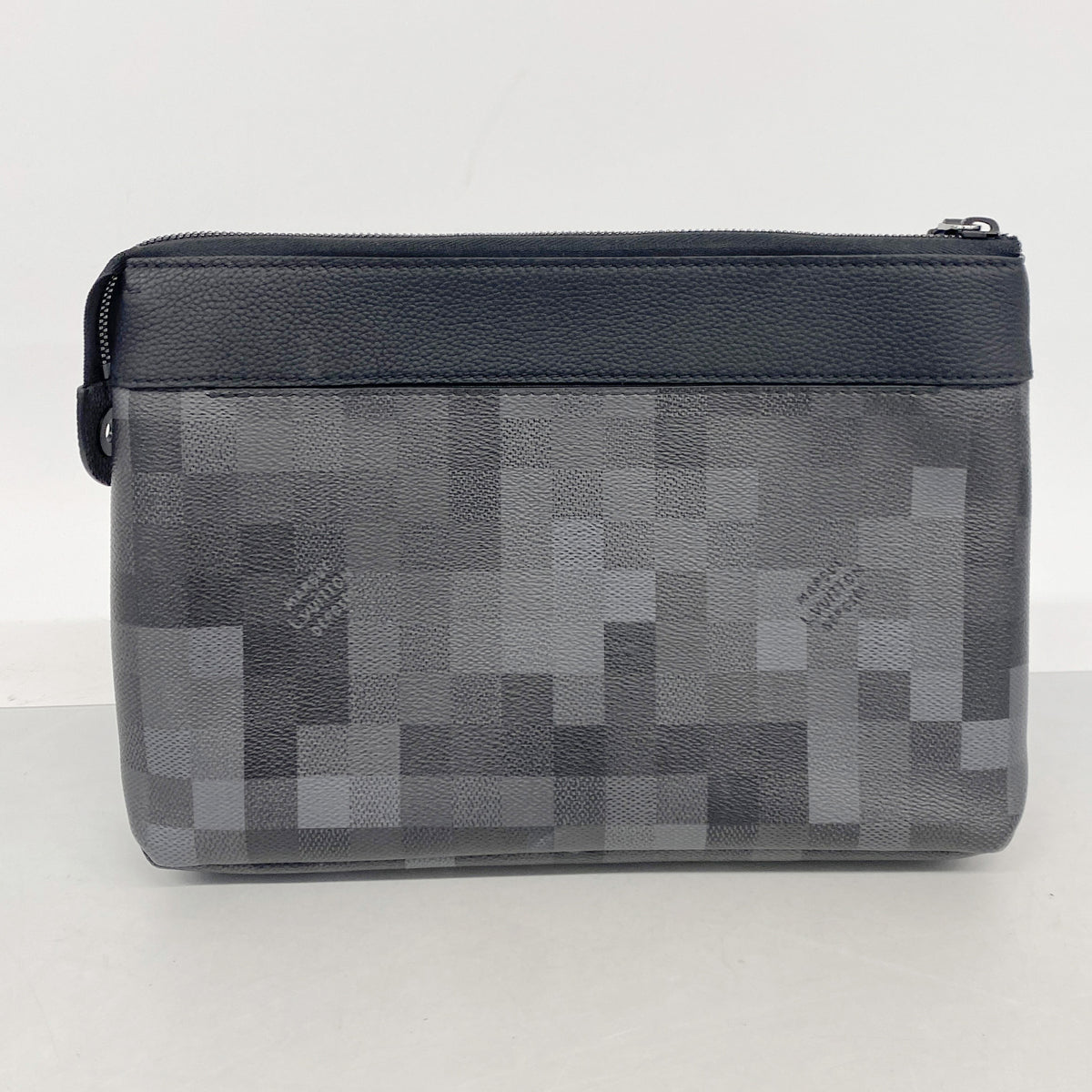 【6ia0796】ルイヴィトン クラッチバッグ ダモフラージュ ポシェットヴォワヤージュスープル M14926 ブラック【中古】メンズ