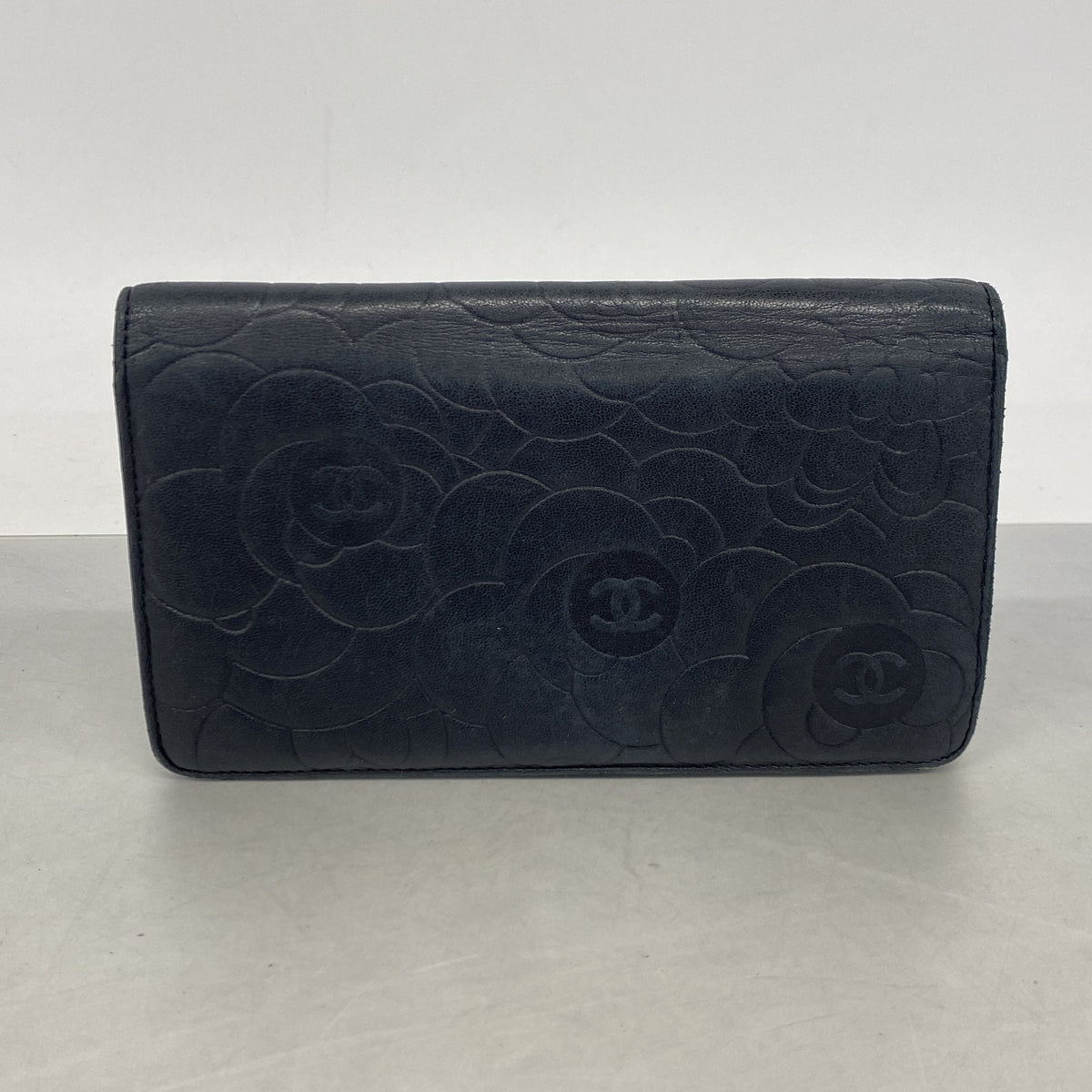 【6ia0822】シャネル 長財布 カメリア ラムスキン ブラック シルバー金具【中古】レディース