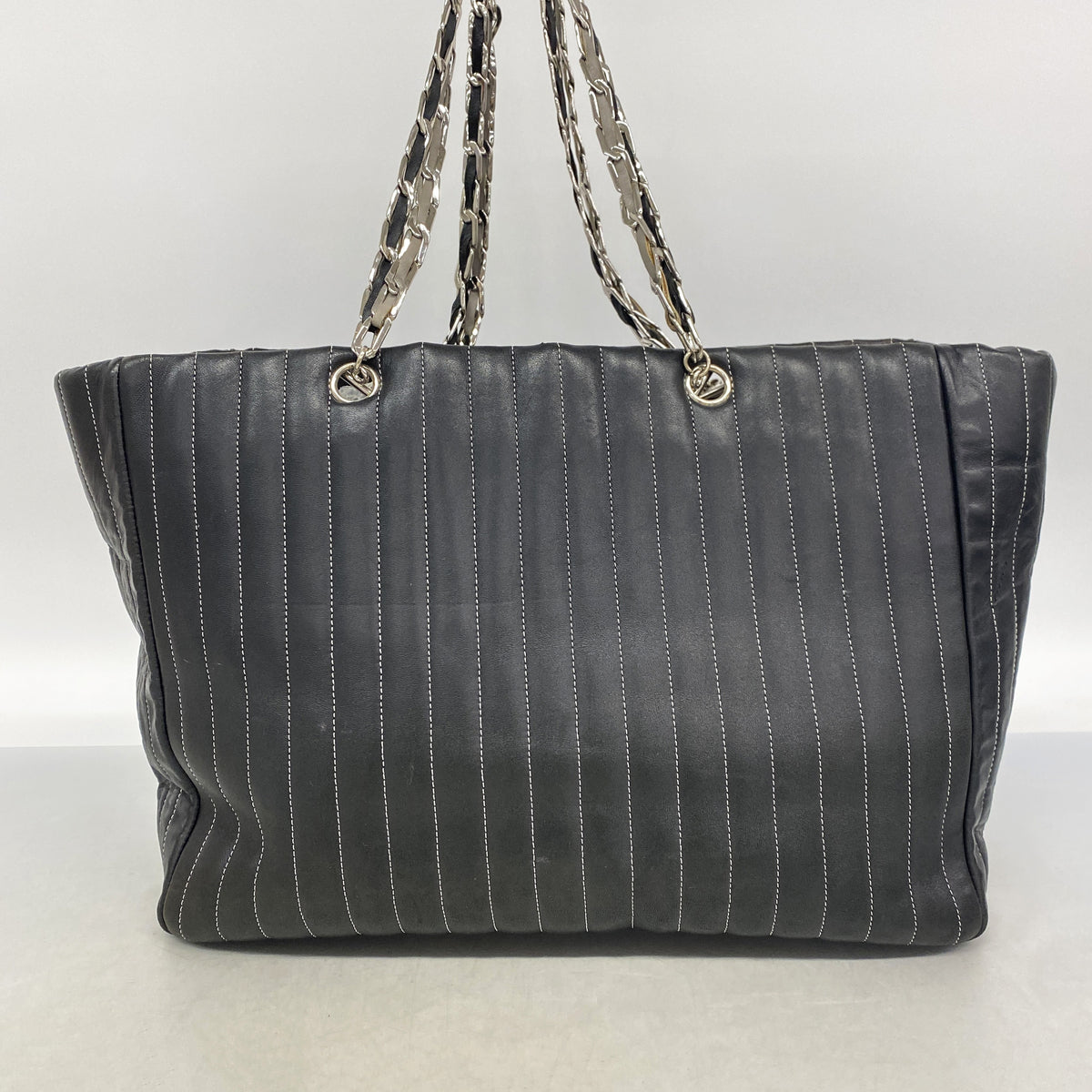 【6ib2629】シャネル チェーントート マドモアゼル ラムスキン ブラック シルバー金具【中古】レディース