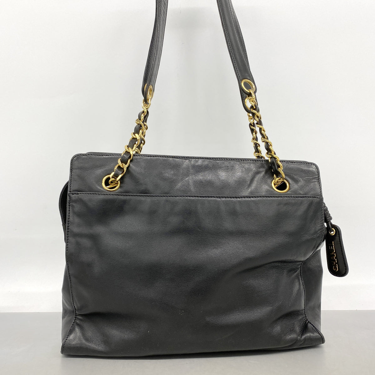 【6ib2754】シャネル チェーントート ラムスキン ブラック ゴールド金具【中古】レディース