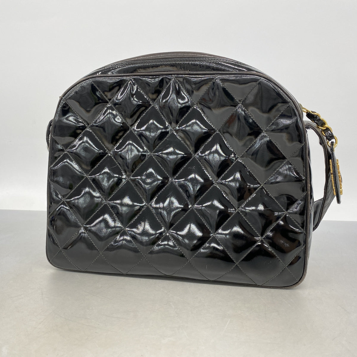 【6ib2817】シャネル ショルダーバッグ マトラッセ パテントレザー ブラック ゴールド金具【中古】レディース