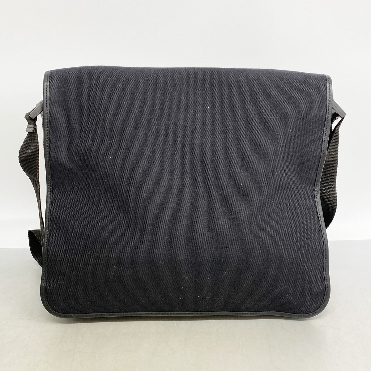 【6ib2850】グッチ ショルダーバッグ 282524 キャンバス ブラック シルバー金具【中古】メンズ