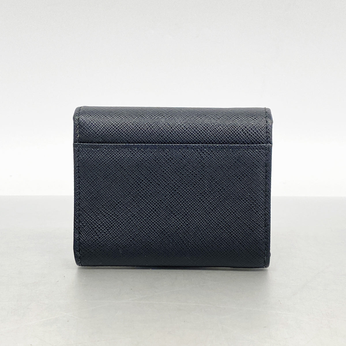 【6id5075】プラダ 三つ折り財布 レザー ブラック ゴールド金具【中古】レディース