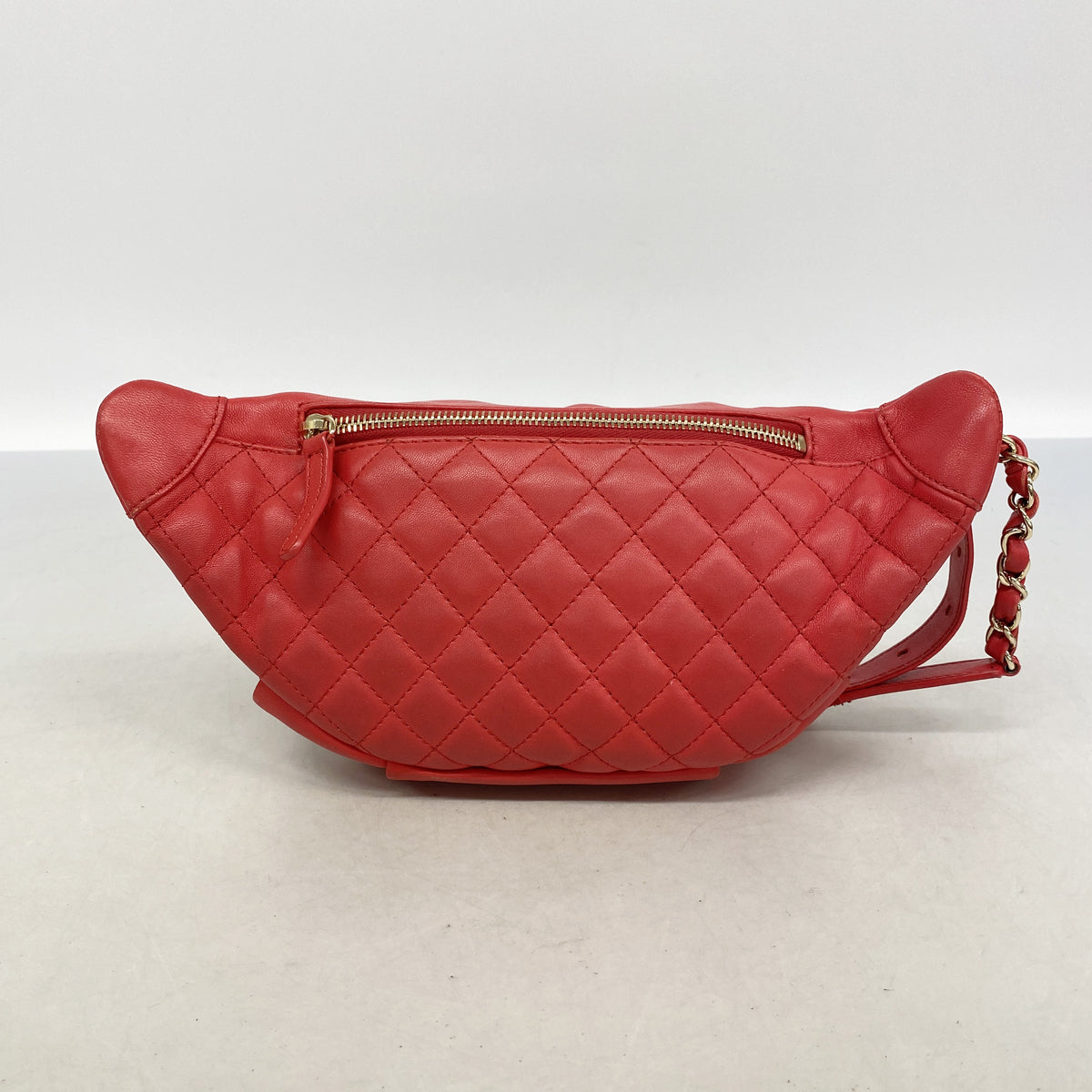 【6id5976】シャネル ボディバッグ マトラッセ ラムスキン レッド シャンパンゴールド金具【中古】レディース