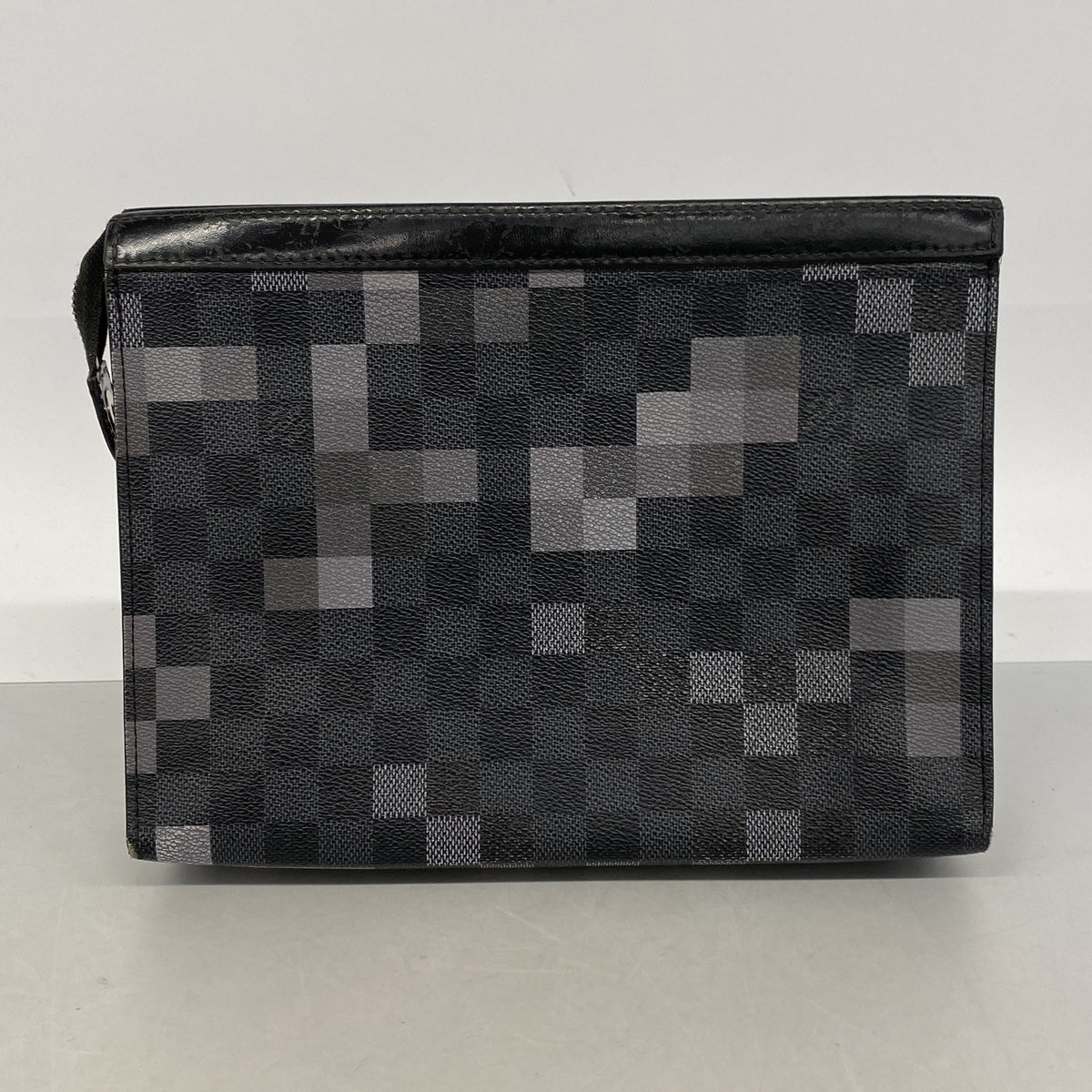 【6id6245】ルイヴィトン クラッチバッグ ダミエ・グラフィット ポシェットヴォワヤージュMM N60175 ブラック【中古】メンズ