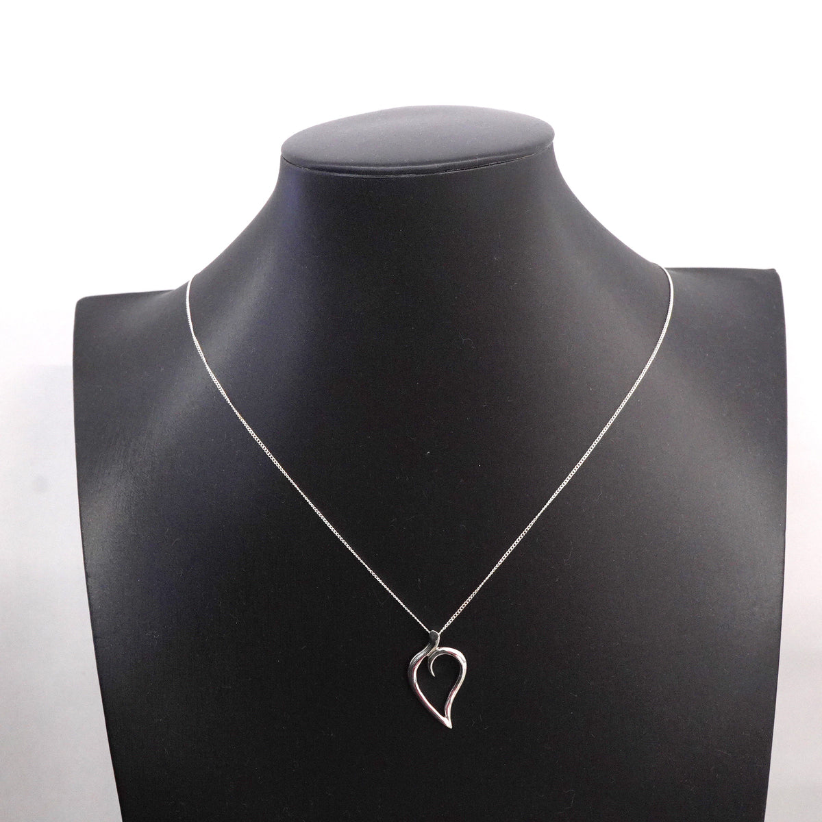 【6jhb0187-k】ティファニー ネックレス リーフ シルバー925【中古】レディース