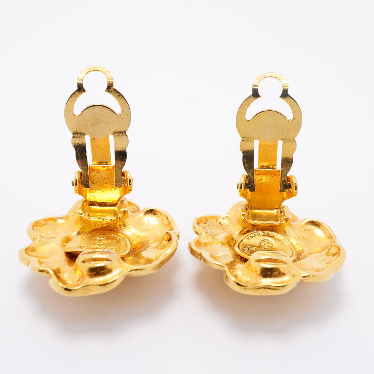 【6jhb0458-k】シャネル イヤリング ヴィンテージ カメリア GPメッキ ゴールド【中古】レディース