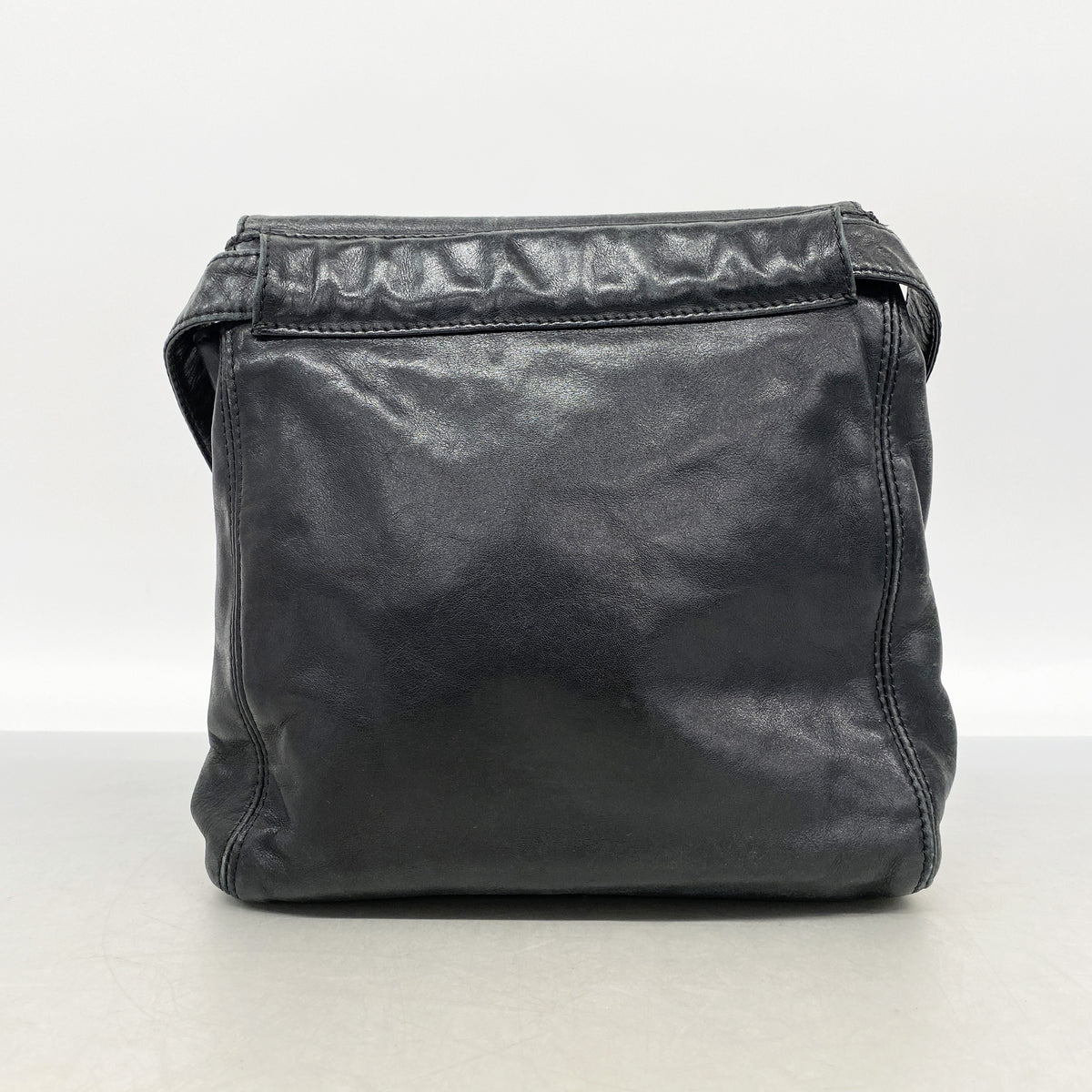 【6kb1911】シャネル ショルダーバッグ ラムスキン ブラック ゴールド金具【中古】レディース