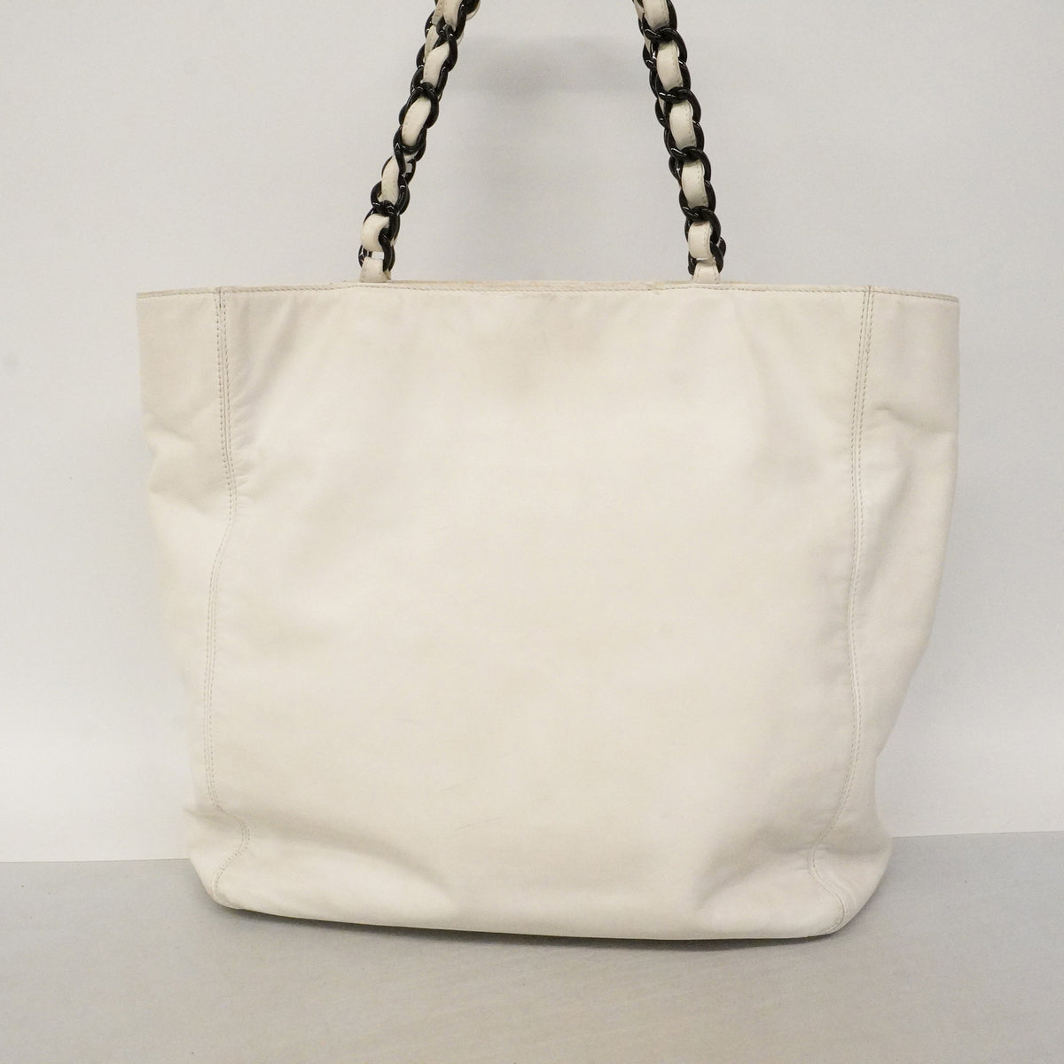 【6kd3365】シャネル トートバッグ レザー ホワイト ゴールド金具【中古】レディース