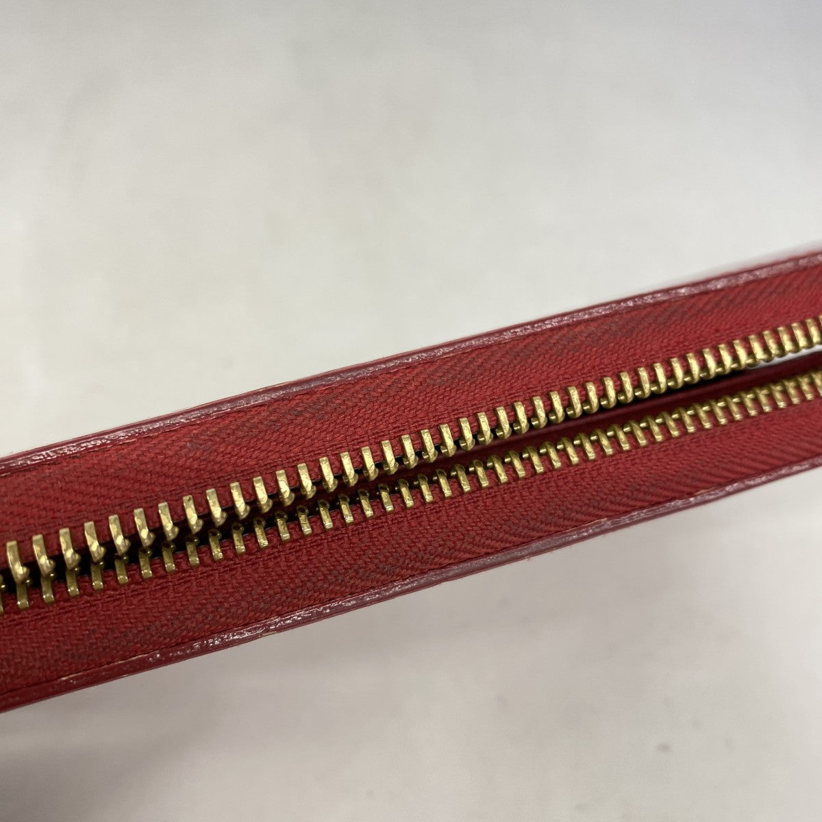 ★SALE【5gd5326-h】ルイヴィトン 長財布 ヴェルニ ジッピーウォレット M91981 ポムダムール【中古】レディース
