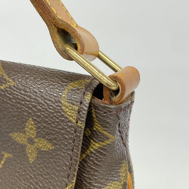 【5gd5379-h】ルイヴィトン ショルダーバッグ モノグラム ミュゼット M51256  ブラウン【中古】レディース