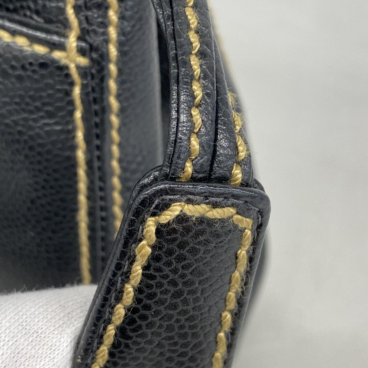 【5gd5384-h】シャネル ハンドバッグ キャビアスキン ブラック ゴールド金具【中古】レディース