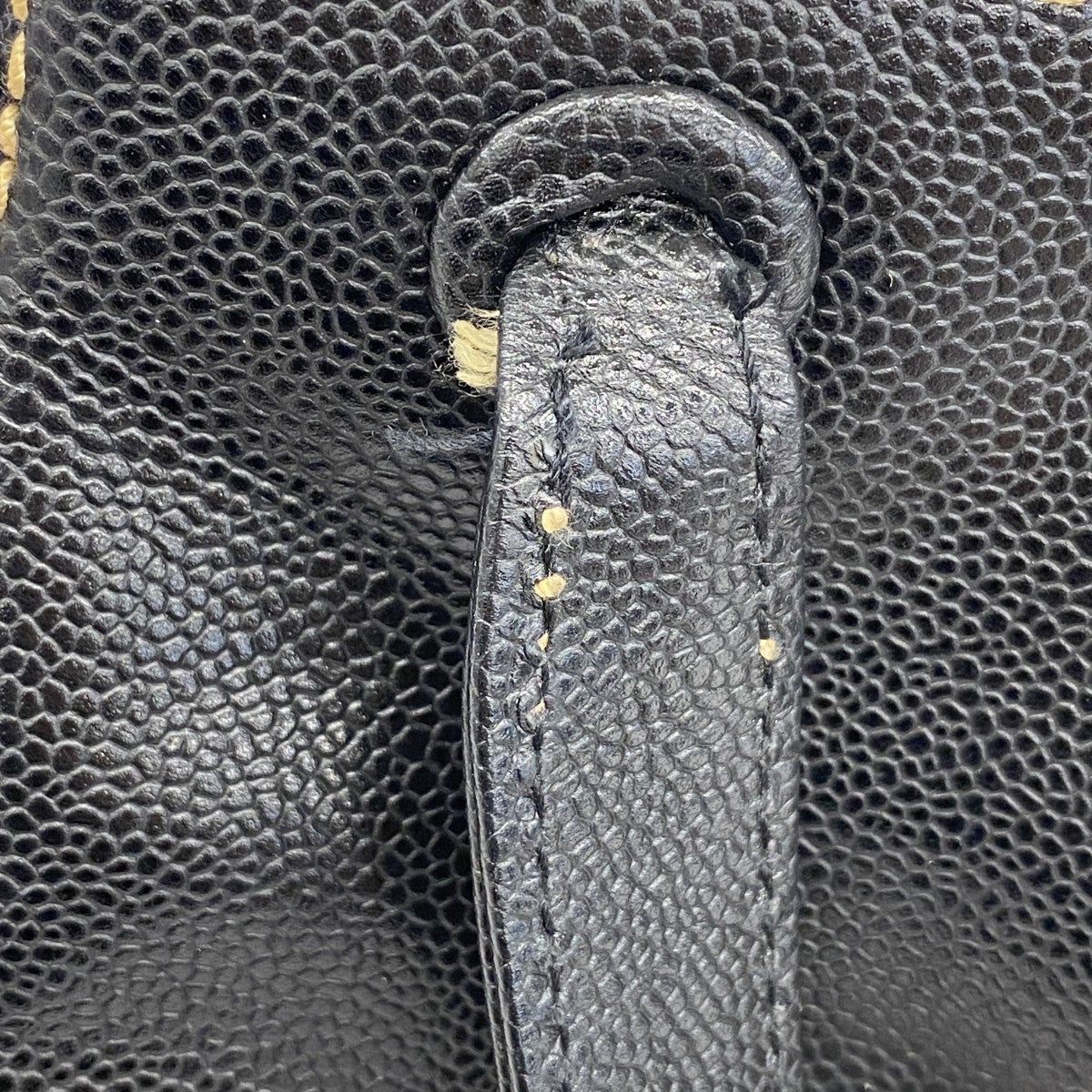 【5gd5384-h】シャネル ハンドバッグ キャビアスキン ブラック ゴールド金具【中古】レディース