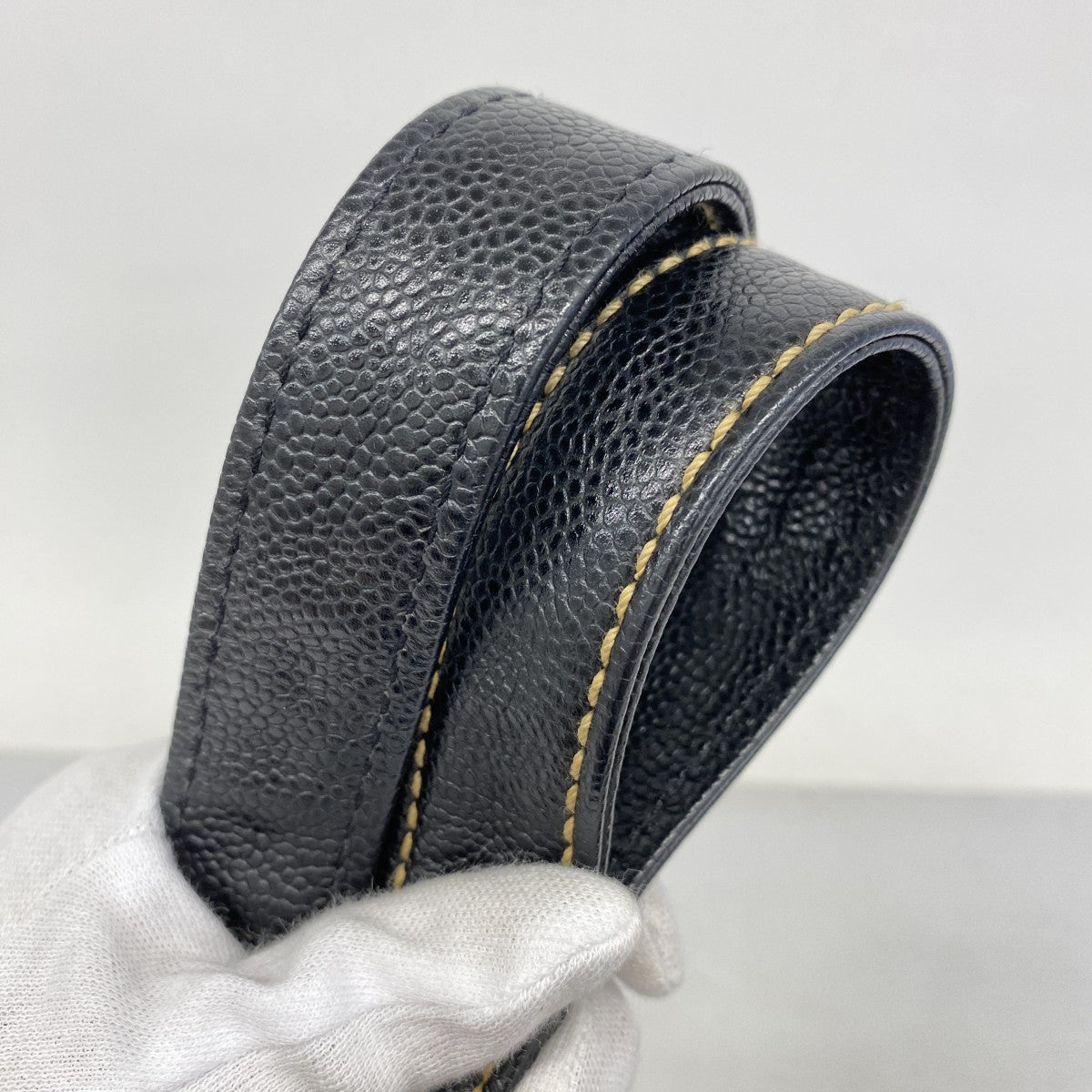 【5gd5384-h】シャネル ハンドバッグ キャビアスキン ブラック ゴールド金具【中古】レディース