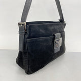 【5gd5409-h】フェンディ ショルダーバッグ スウェード ブラック シルバー金具【中古】レディース