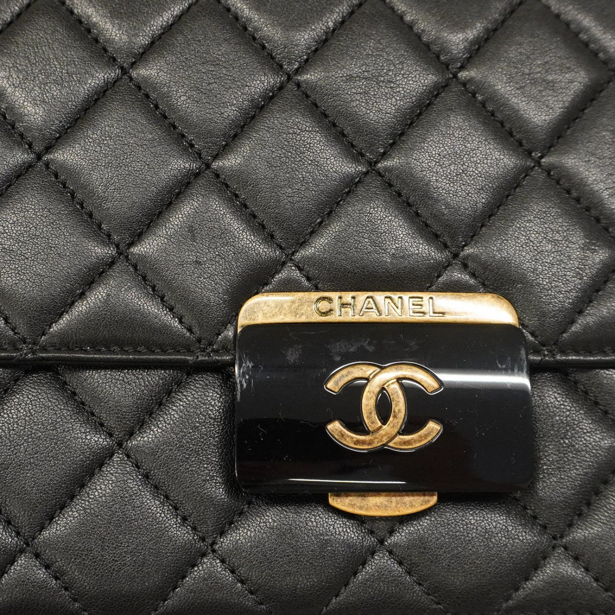 ★SALE【5gd5471-h】シャネル ショルダーバッグ マトラッセ Wチェーン ビューティーロック レザー ブラック ゴールド金具【中古】レディース