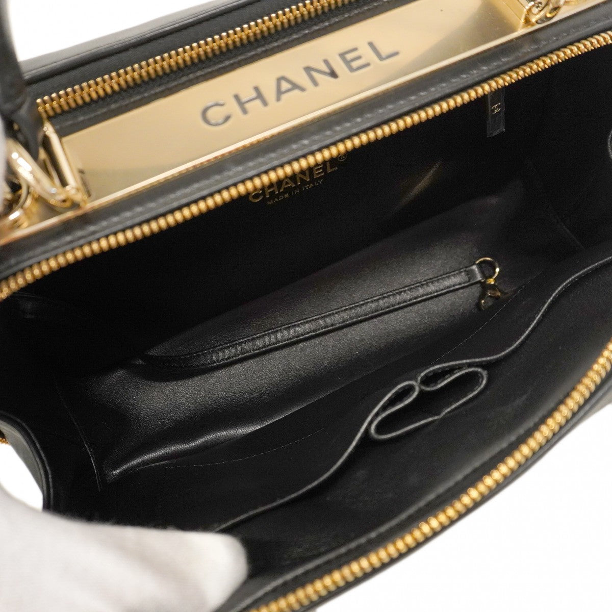★SALE【5gd5474-h】シャネル ハンドバッグ Vステッチ チェーン ラムスキン ブラック ゴールド金具【中古】レディース
